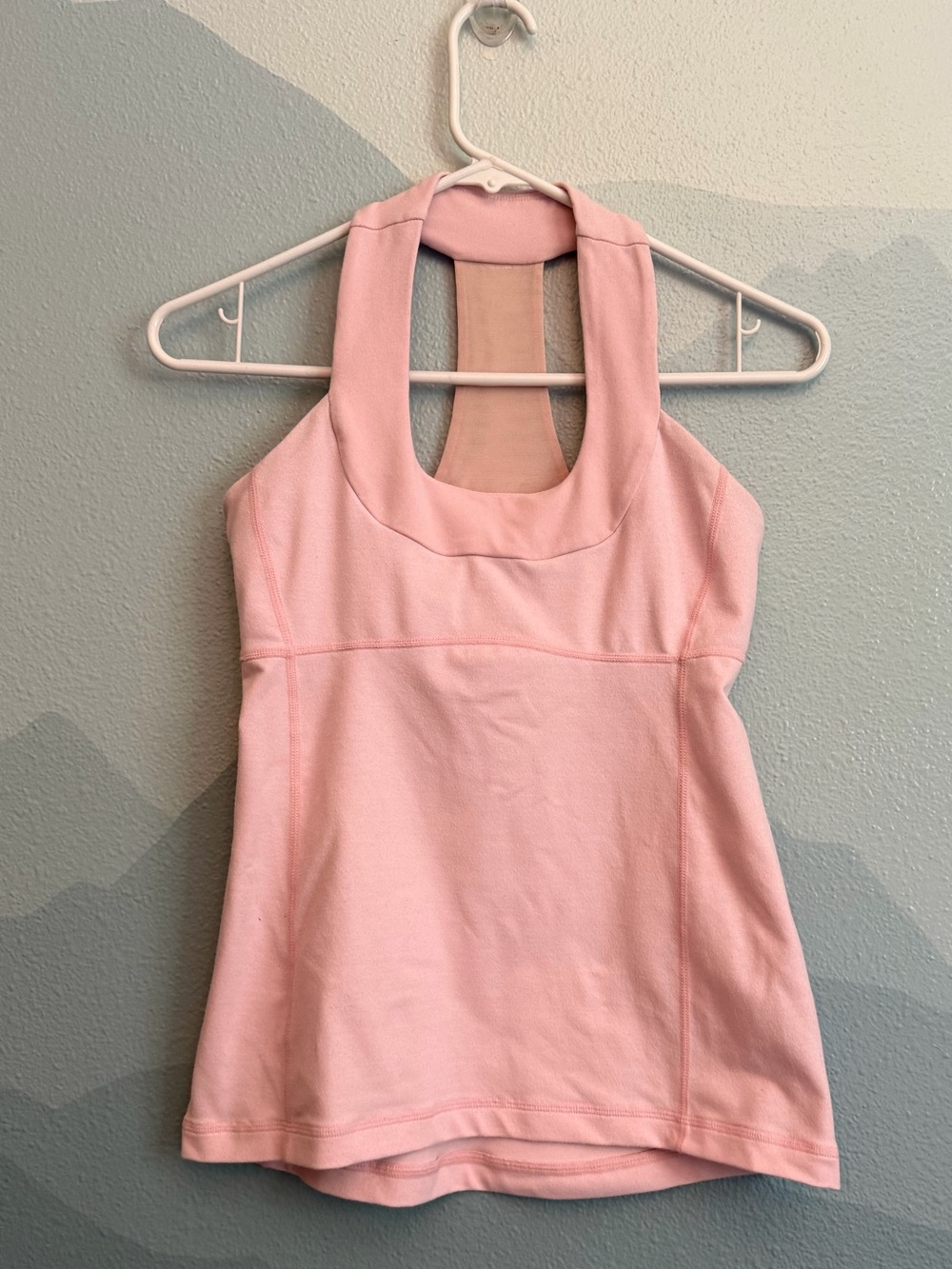 Adorable Lululemon scoop neck tank top